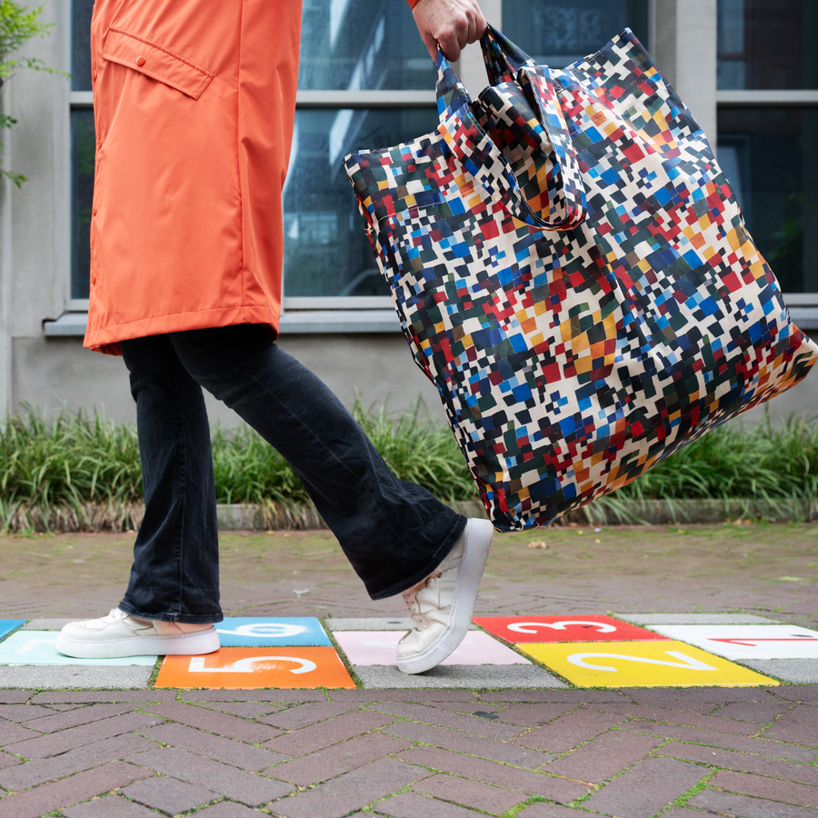 Big Shopper by Taueber-Arp